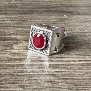 Gorgeous Silver Poison Ring with African Garnrt